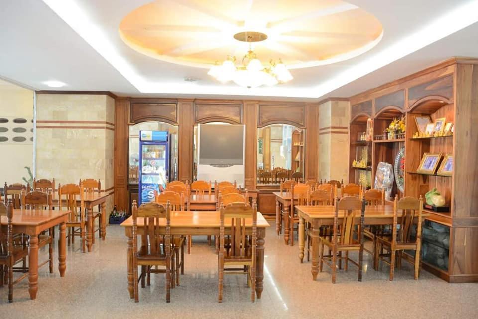 Submukda Phoomplace Hotel Mukdahan Exterior foto